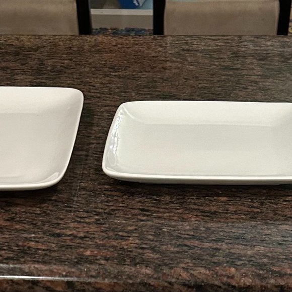 Crate and Barrel Dinner Set - Picture 5 of 5